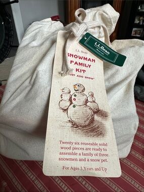 L.L. Bean Cream Canvas Snowman Family Kit with Green Tag